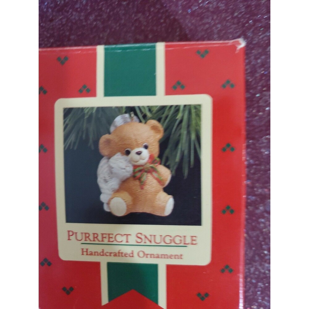 Vintage Hallmark Christmas Ornament Purrfect Snuggle 1988 EUC
